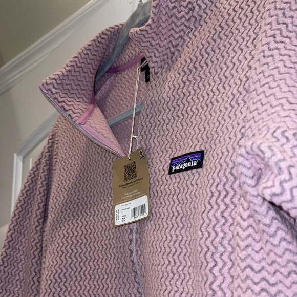 ❗️NWT wmns PATAGONIA❗️🎄🎁 - Picture 2 of 4